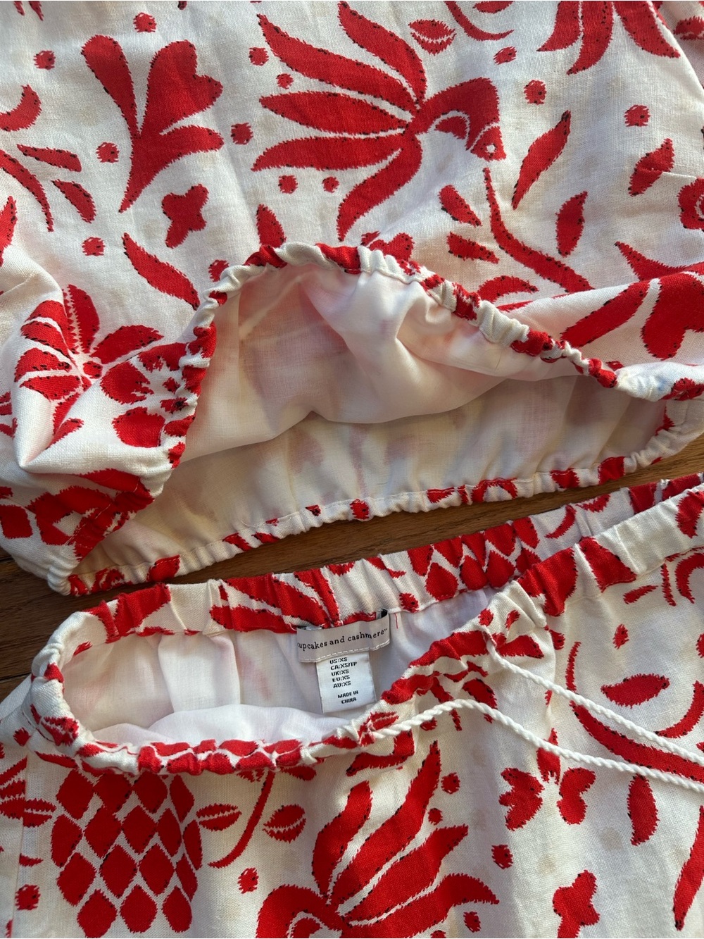 NEW Cupcakes & Cashmere Linen Tiered Maxi Skirt Crop Top Set White Red Floral XS - Picture 4 of 8
